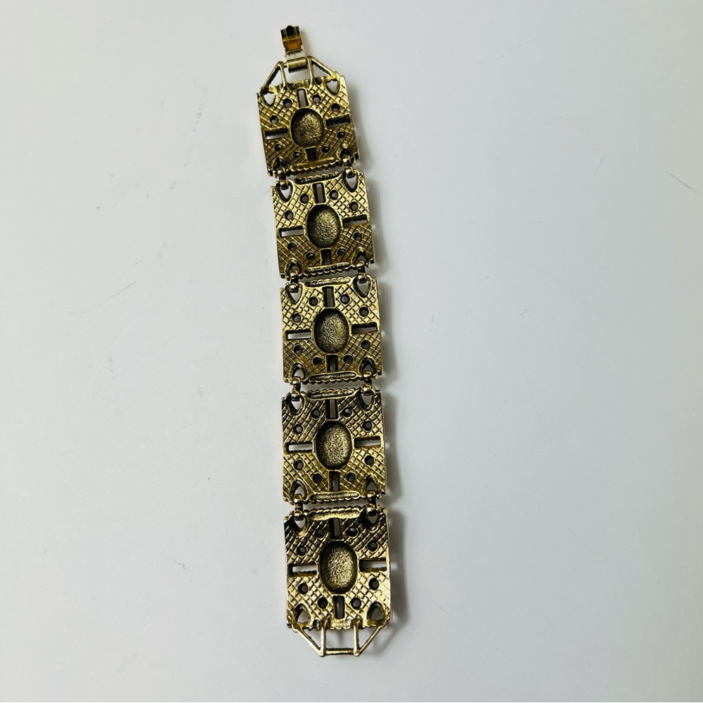 VINTAGE GRANADA 1970’s BAROQUE CHUNKY CABOCHON ANTIQUE GOLD  BRACELET - Picture 6 of 13